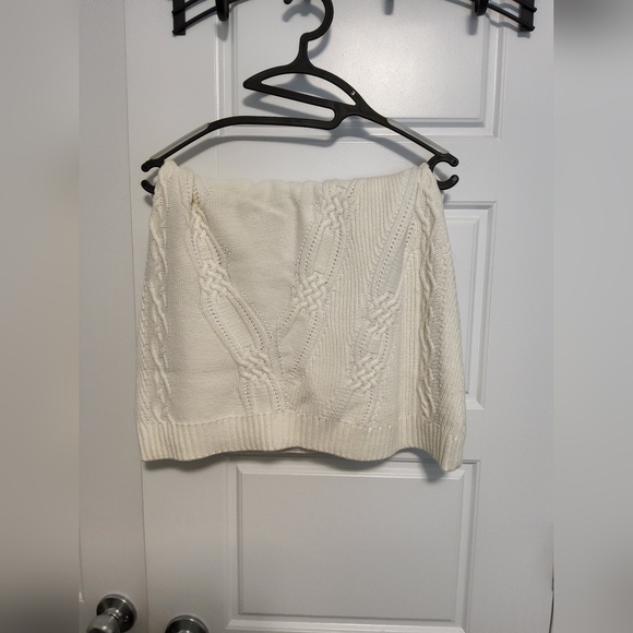 Croped sweater & knit mini skirt set - Picture 2 of 3